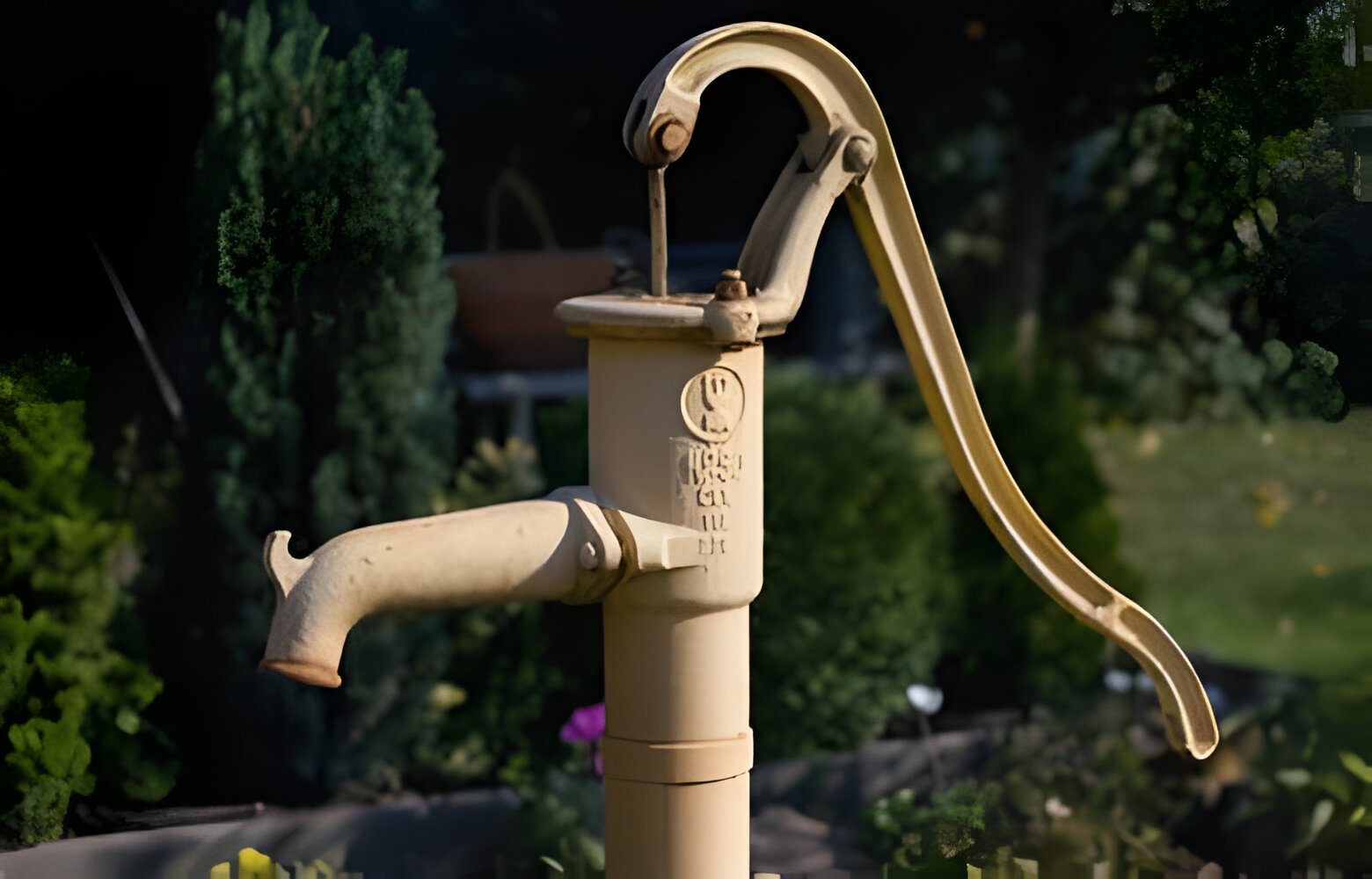 cast iron hand water pump parts, antique hand water pump parts, cast